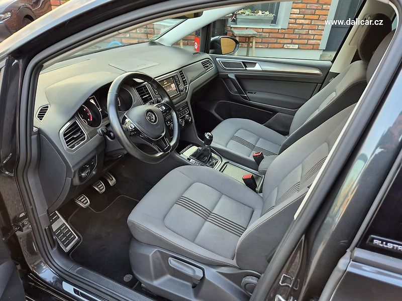 Volkswagen Golf Sportsvan (2016) 1.4TSi 92KW Comf.Line ALLSTAR - fotka 30 z 57