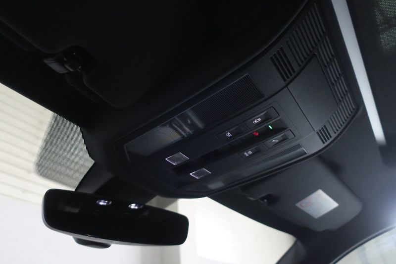Volkswagen Touareg (2026) NEW Final Edition R Line 210kW - fotka 23 z 45
