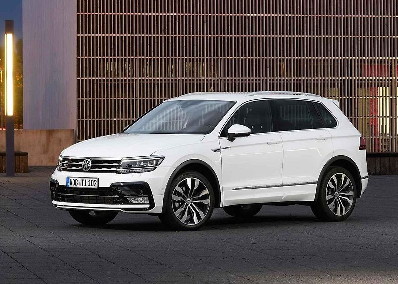 V září se prodalo 35 tisíc vozů Volkswagen Golf. Znovu to tak stačilo na první místo.