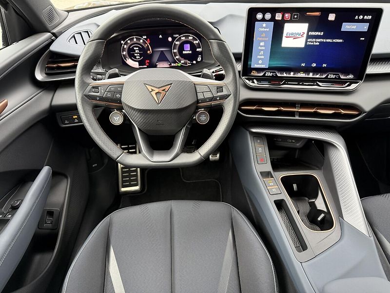 Cupra Terramar DSG 4WD 2,0 TSi 150 kW - fotka 7 z 24
