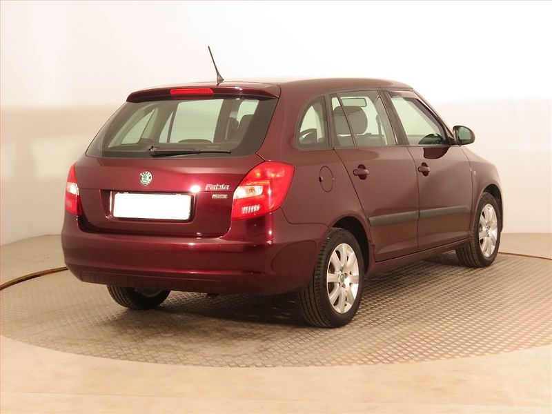 Škoda Fabia (2012) 1.2 TSI, Serv.kniha - fotka 5 z 15