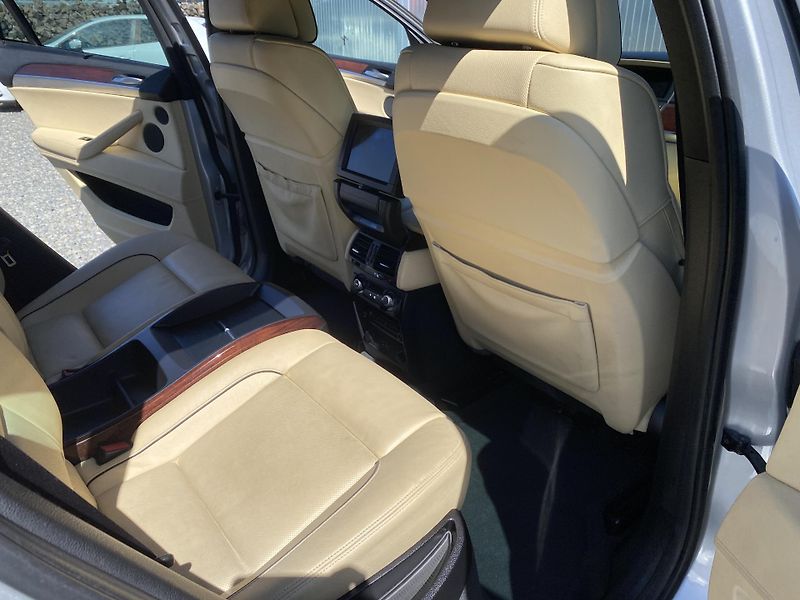 BMW X6 4.0D 4x4 310PS FULL CZ DPH 1A! - fotka 121 z 166