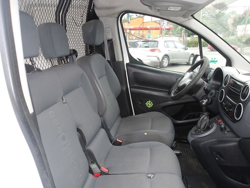 Citroën Berlingo 1,6HDi 3 MÍSTA !!!1.MAJITEL ! - fotka 21 z 30