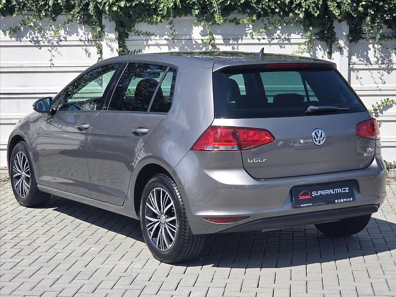 Volkswagen Golf 1,2 TSi Allstar Edition Comfor - fotka 4 z 21