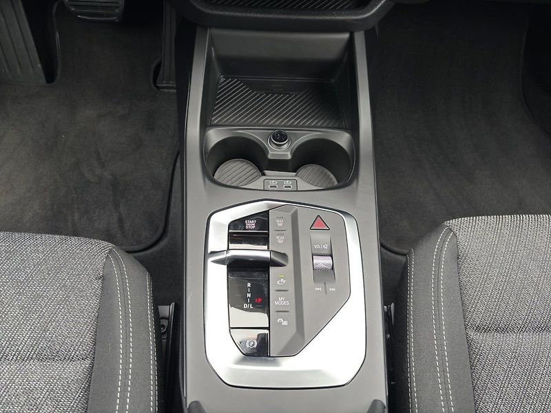 BMW Řada 1 120 Adaptive LED ParkAs. DrivA - fotka 15 z 17
