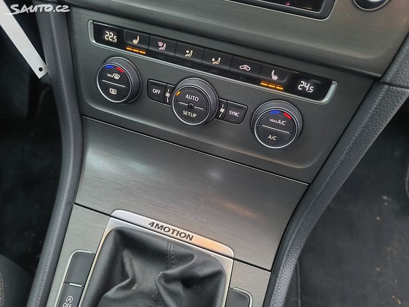Volkswagen Golf 2.0TDI4X4,VÝBAVA,KRÁSNÝ,SERVIS - fotka 14 z 49