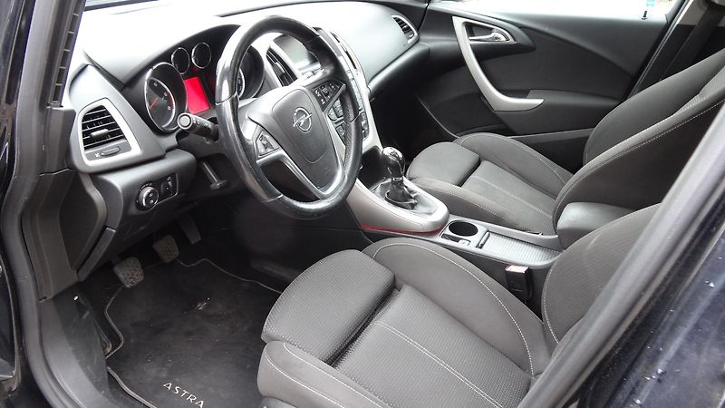 Opel Astra Kombi 2.0CDTi Taž.zařízení - fotka 2 z 9