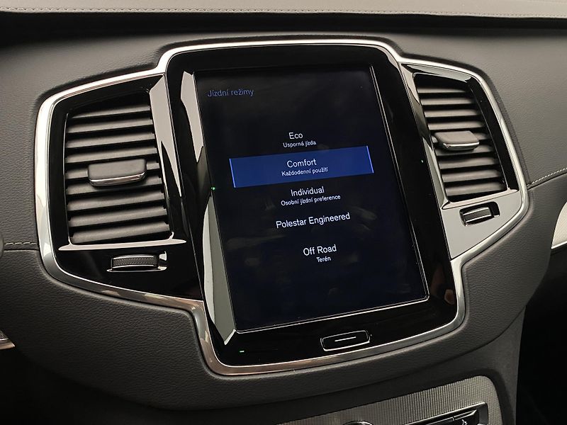 Volvo XC90 T6 AWD INSCRIPTION REZERVACE - fotka 45 z 51