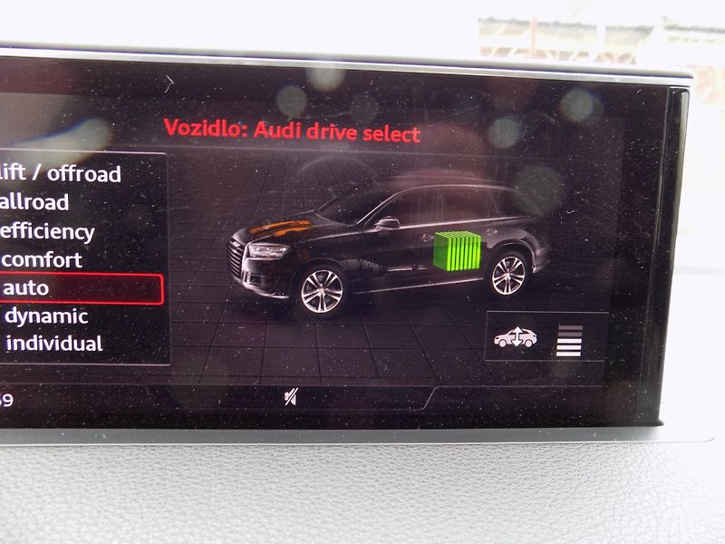 Audi Q7 (2017) 3.0TDI/E-Tron/4x4/Full-LED/ - fotka 39 z 48