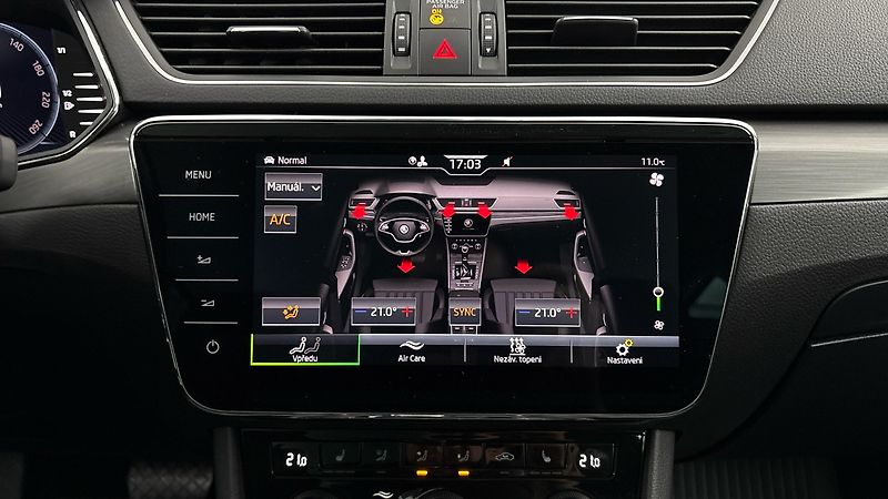 Škoda Superb 2.0 TSI DSG Style Combi - fotka 28 z 30