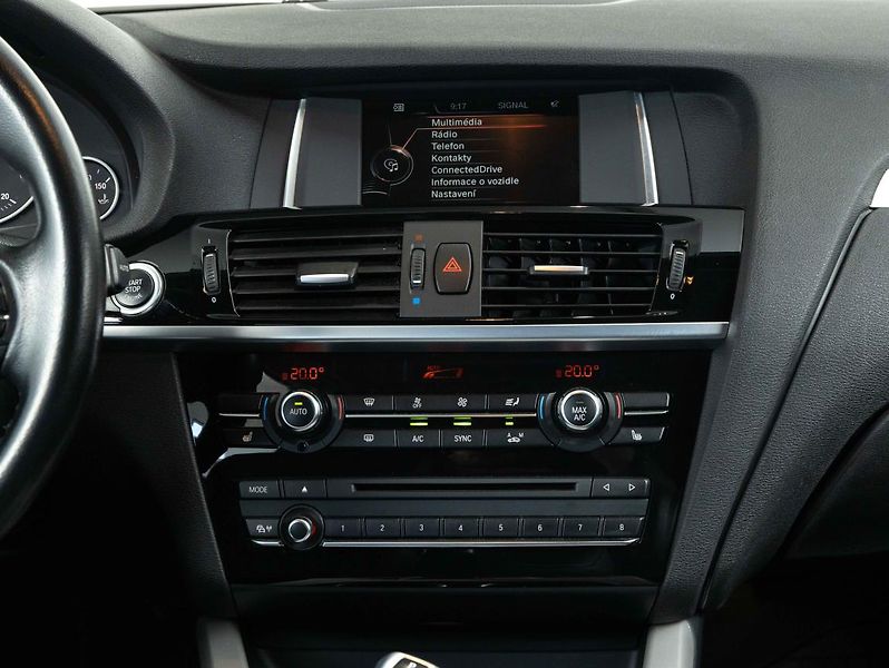 BMW X3 xDrive20d - fotka 10 z 20
