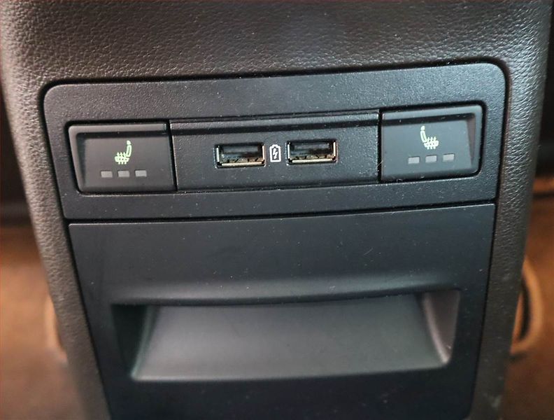 Škoda Octavia (2017) Laurin&Klement 1.8 TSI, 4X4 - fotka 24 z 24