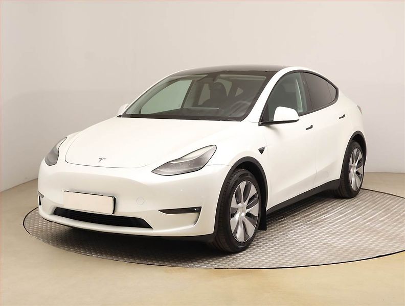 Tesla Model Y (2024) Long Range AWD 79kWh, SoH 95% - fotka 2 z 30