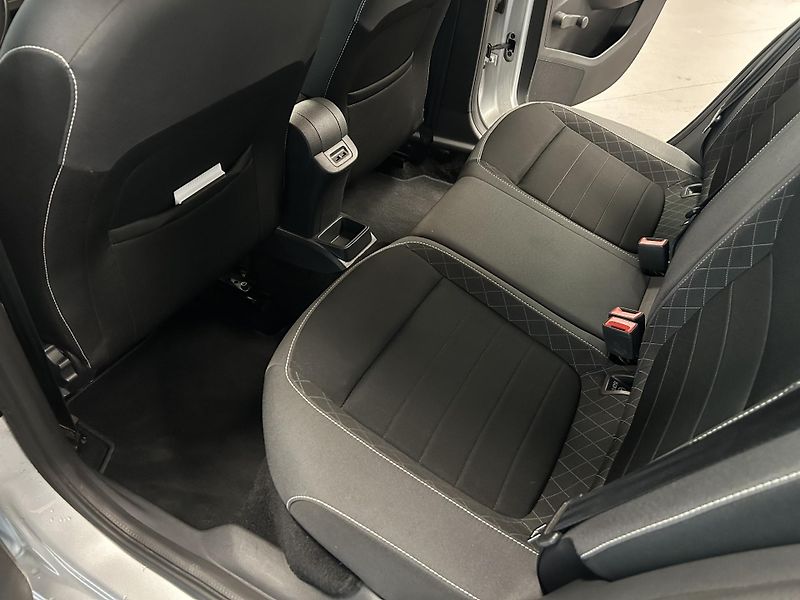 Škoda Fabia (2022) 1.0TSi 70kW Klima Alu - fotka 18 z 24