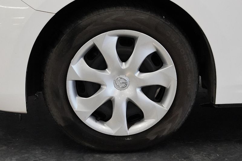 Mazda 3 - fotka 10 z 22