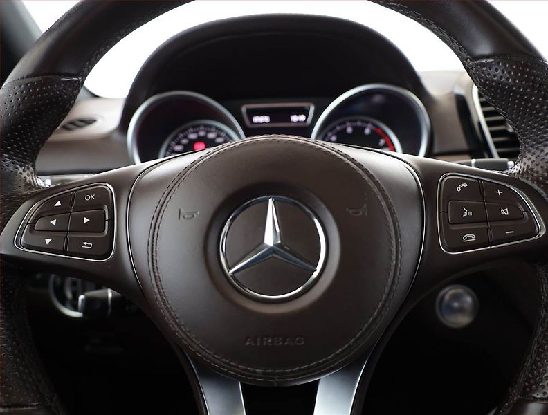 Mercedes-Benz GLS (2018) 400 4MATIC - fotka 8 z 25