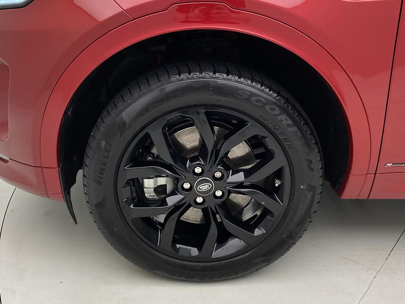 Land Rover Discovery Sport P200 SE AWD AUT CZ REZERVACE - fotka 32 z 39