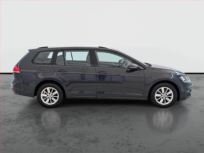 Volkswagen Golf (2017) 1.6 TDI, Serv.kniha, Xenony - fotka 6 z 19