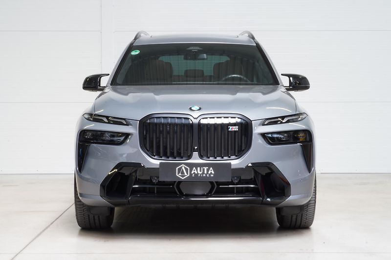 BMW X7 M60i,Xdrive,ČR,DPH,25000KM - fotka 2 z 46