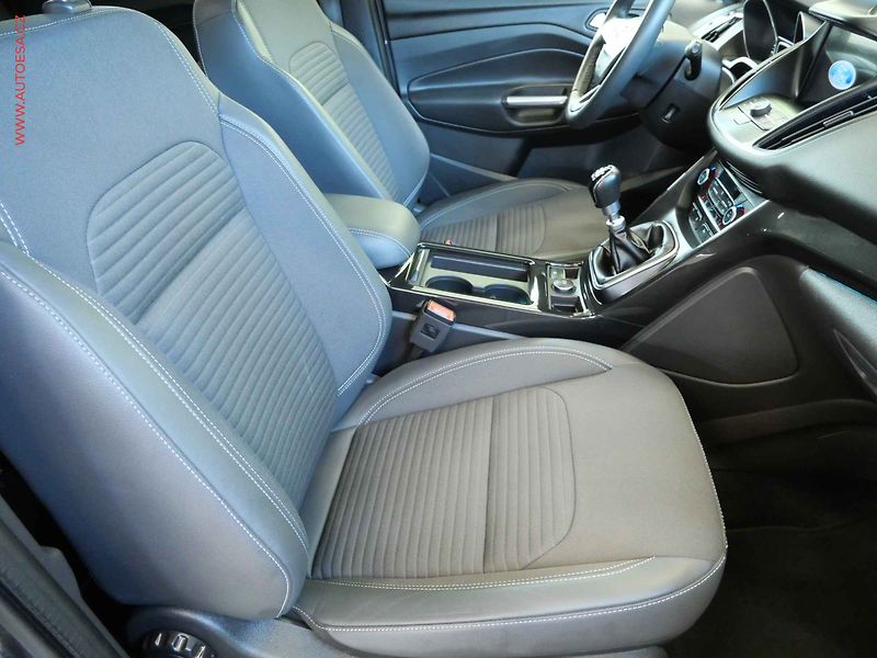 Ford Kuga (2019) 1.5EB, ČR, Xenon, navi - fotka 11 z 21