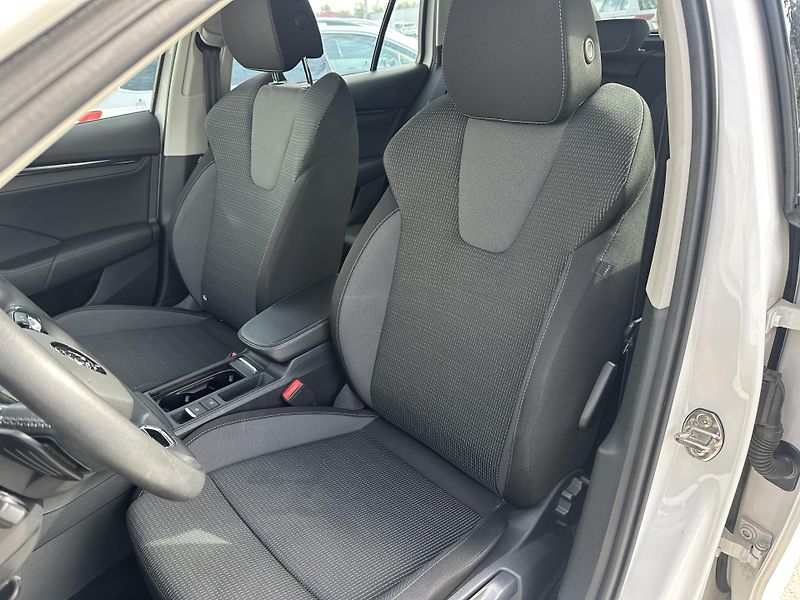 Škoda Octavia (2021) 1.5TSI, ser.knížka, ČR - fotka 15 z 26
