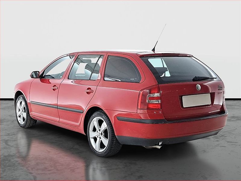 Škoda Octavia (2008) 1.6, po STK, rezervace - fotka 4 z 16