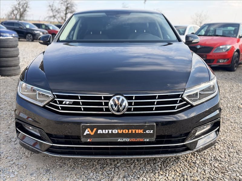 Volkswagen Passat 2,0 110kW R-LINE 93tKm ČR DPH - fotka 2 z 41
