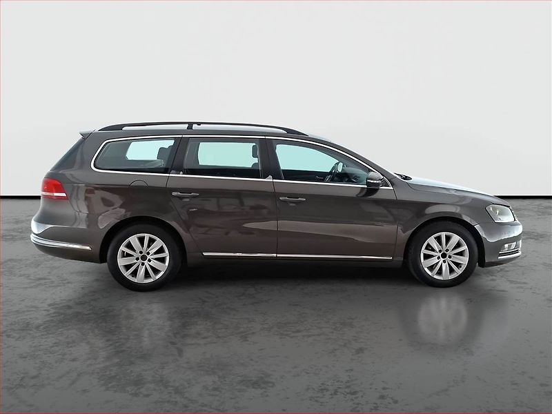 Volkswagen Passat (2012) 1.6 TDI, Park. senzory - fotka 6 z 15