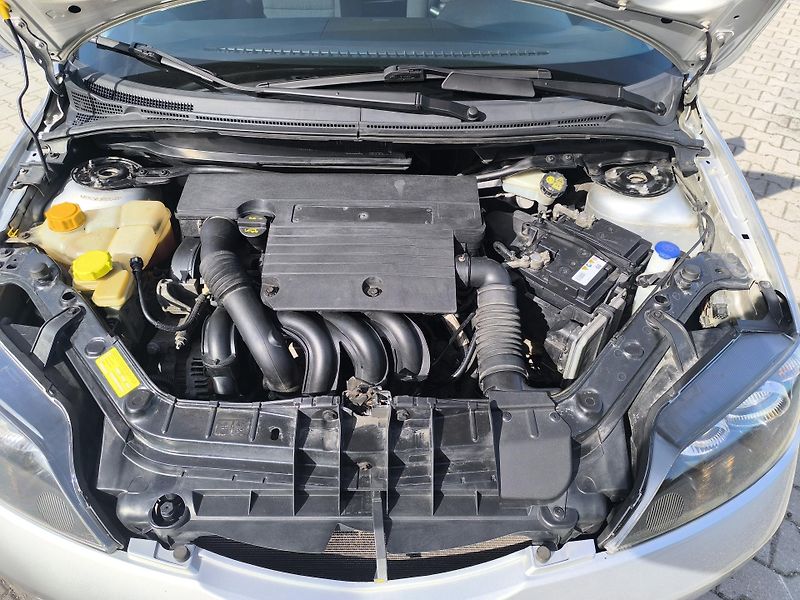 Mazda 2 (2007) 1.3 BENZÍN.DOL. KM - fotka 23 z 27