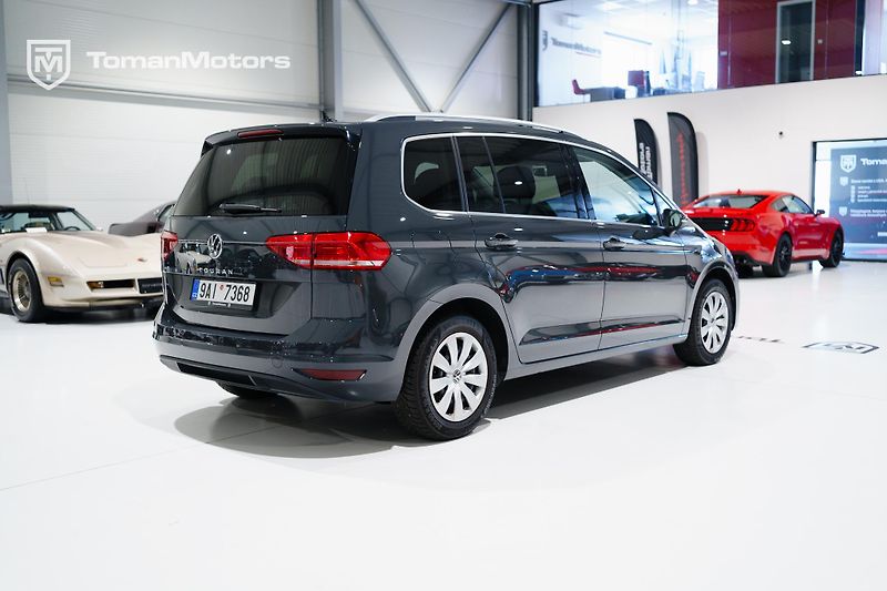 Volkswagen Touran (2022) 1.5 TSI Comfort line - fotka 5 z 22