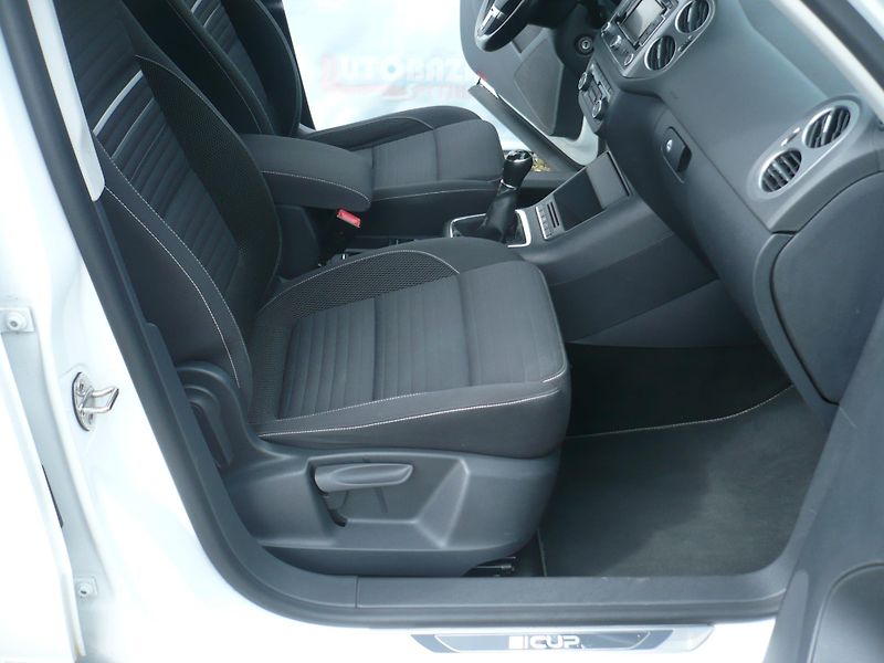 Volkswagen Tiguan 2.0TDI 130Kw 4x4 Klima Navi - fotka 12 z 28