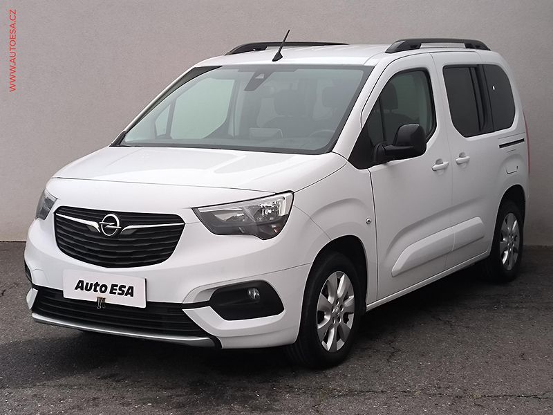 Opel Combo (2022) 1.5CDTi, 1.maj,ČR, Elegance - fotka 3 z 20