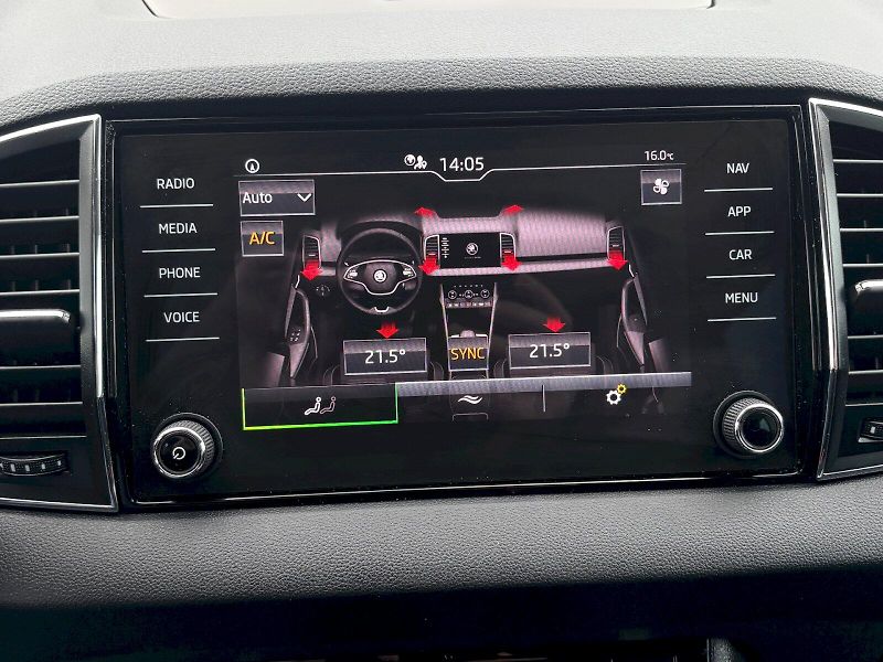 Škoda Karoq (2022) 1.5 TSI / 110 kW / AMBITION - fotka 9 z 30