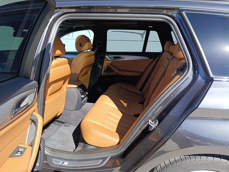 BMW Řada 5 540d xDRIVE MSPORT PANO DPH - fotka 13 z 34