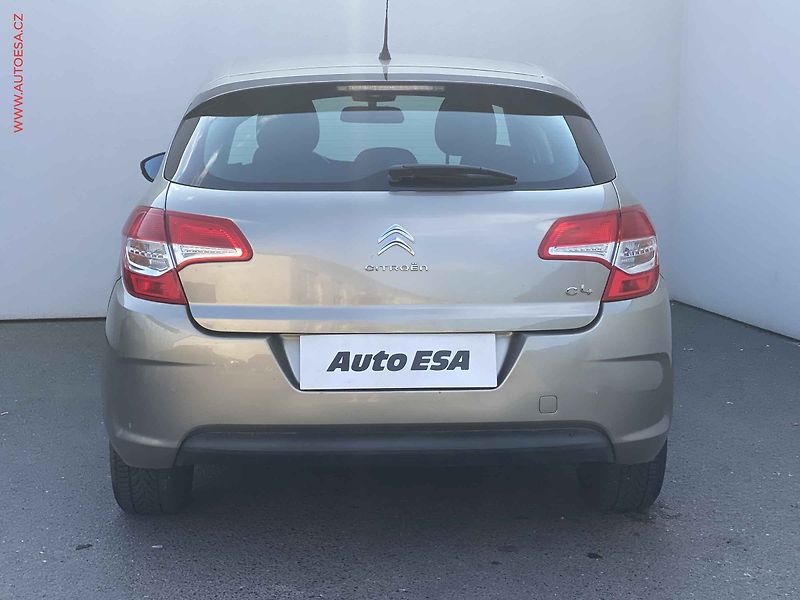 Citroën C4 (2013) 1.4 VTi, ČR, AC, tempo - fotka 5 z 16