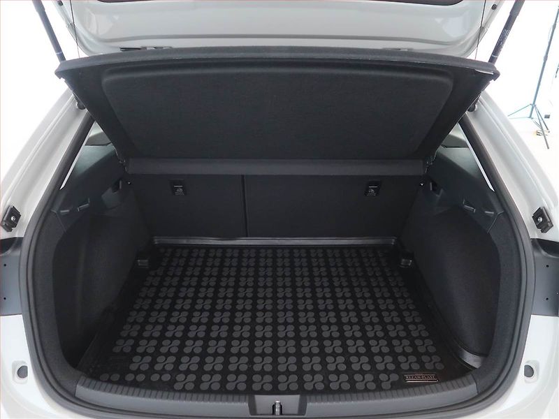 Volkswagen Taigo (2025) 1.0 TSI - fotka 14 z 15
