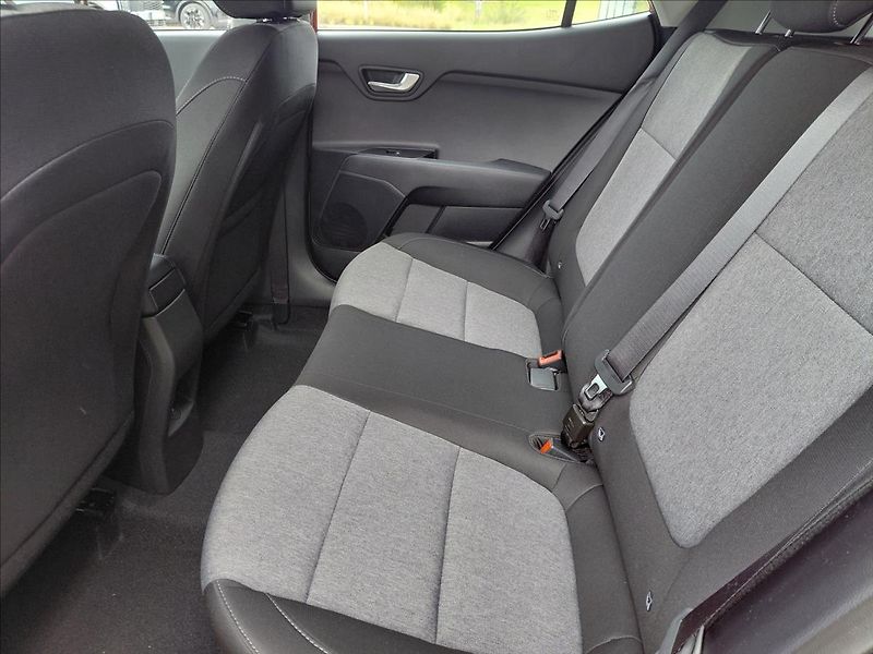 Kia Stonic 1,0   T-GDI 7DCT SPIN - fotka 10 z 17