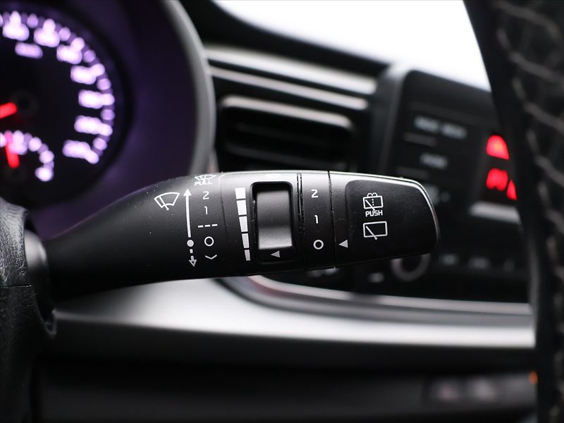 Kia Rio 1,4 CVVT 73kW Exclusive CZ - fotka 18 z 30