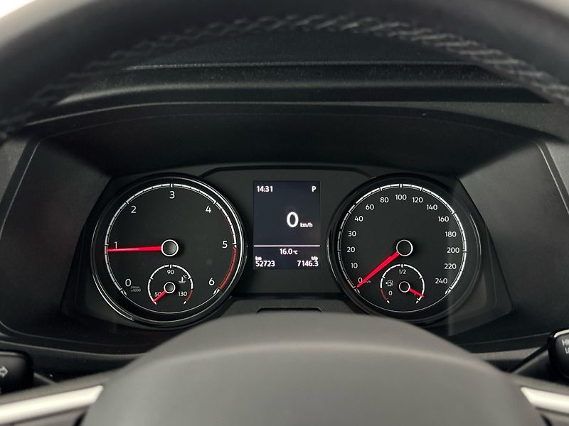 Volkswagen Caravelle Long DSG - fotka 11 z 26