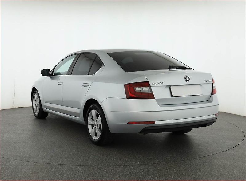 Škoda Octavia (2017) Style 2.0 TDI, Serv.kniha - fotka 4 z 16