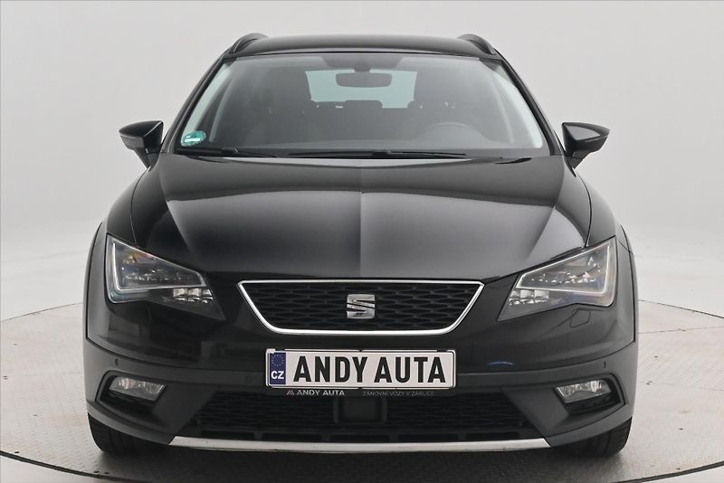 Seat Leon 2,0 TDI 110 kW 4x4 X-Perience - fotka 2 z 30