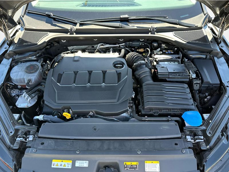 Škoda Octavia 2,0TDI / 110 kW Top Selection - fotka 16 z 23
