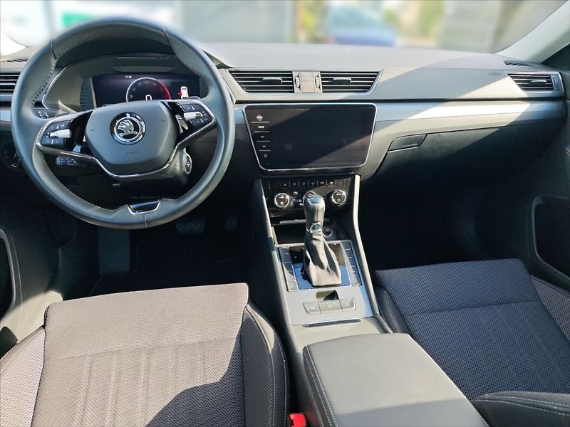 Škoda Superb 2,0 TDI 110 Style DSG - fotka 9 z 11
