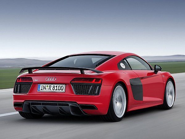 Audi R8 V10 plus.