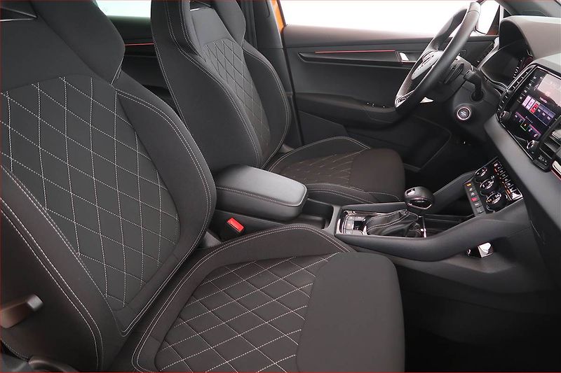 Škoda Karoq (2024) Sportline 1.5 TSI - fotka 9 z 19