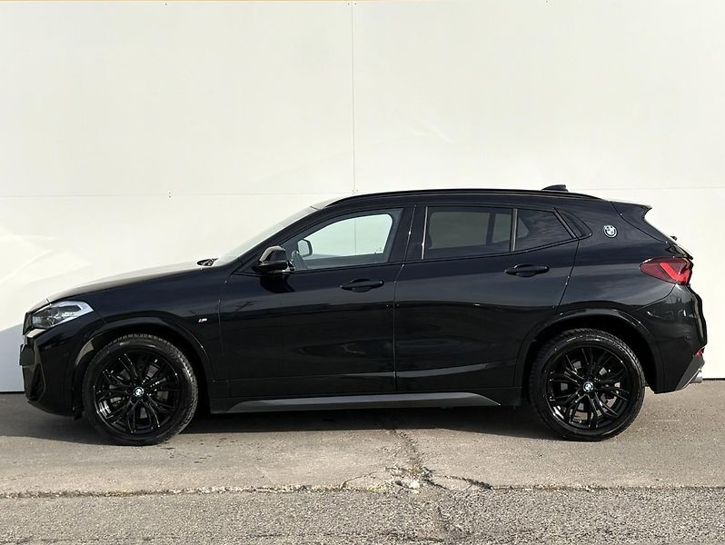 BMW X2 2.0d 140kW XDrive M-Paket - fotka 8 z 23