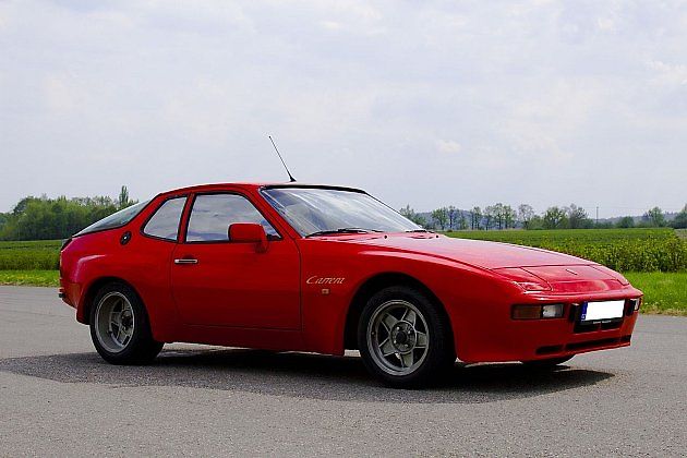 Porsche 924, které nezapře určitou podobnost s Renaultem Fuego., zdroj: Wikimedia Commons, Kali924, CC0