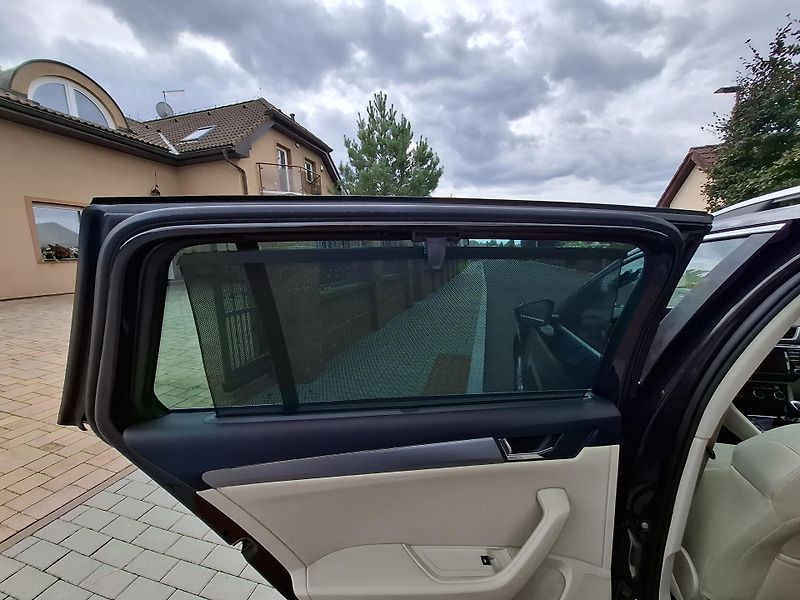 Škoda Superb (2016) 2.0 TDI Elegance, alkantara - fotka 11 z 21
