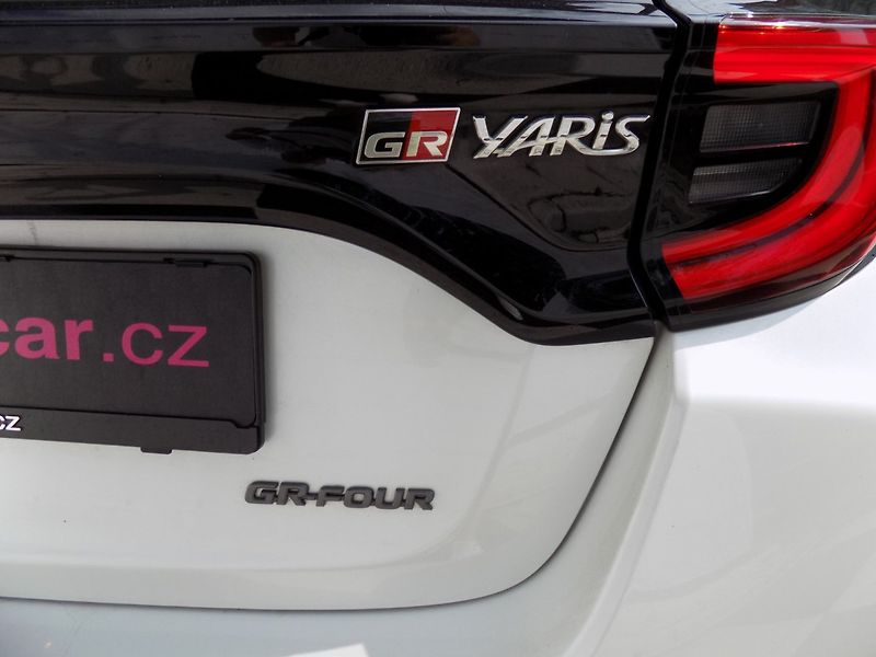 Toyota GR Yaris (2020) 1.6i/16V/FOUR/AWD/LED/ČR/ - fotka 31 z 32