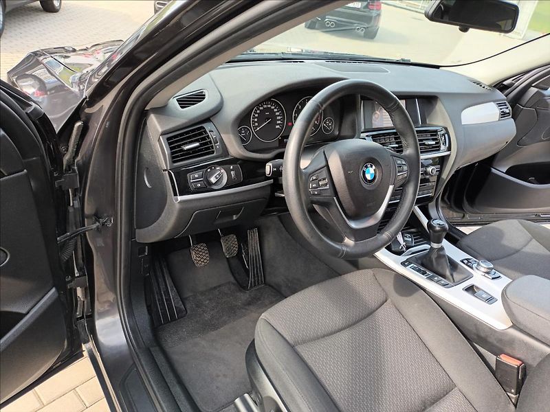 BMW X4 2,0 xDrive20d,MANUÁL,NAVI, - fotka 15 z 41